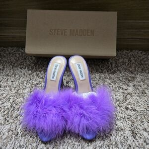 Steve Madden Lavender Feathered Mules